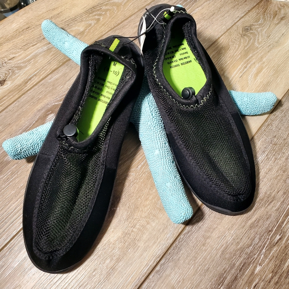 Black Mesh Slip-On Men's Swim Water Shoes Size 9-10